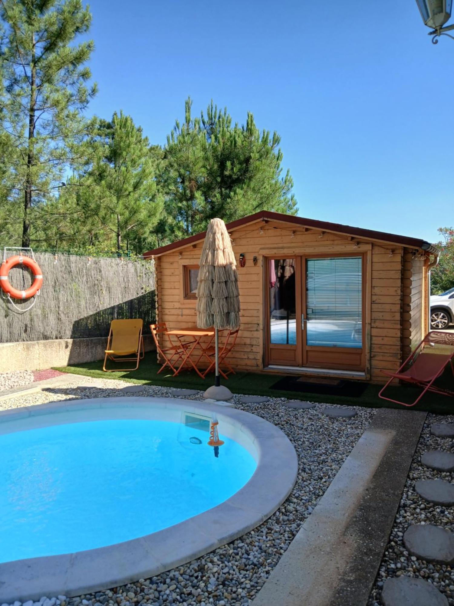 Chalet Charmant Avec Piscine Mercuer Kültér fotó